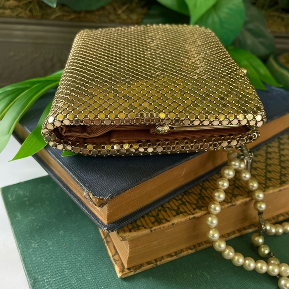 Vintage 70s Whiting and Davis Wallet - Picture 4 of 11